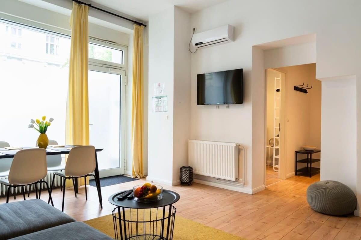 Kudamm Plus Ac Plus Selfcheckin Plus Free Street Parking Berlin Exterior foto